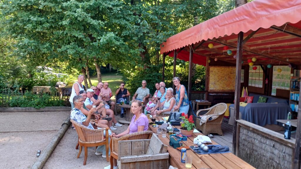 borrelen jeu de boules week Camping Chantegril